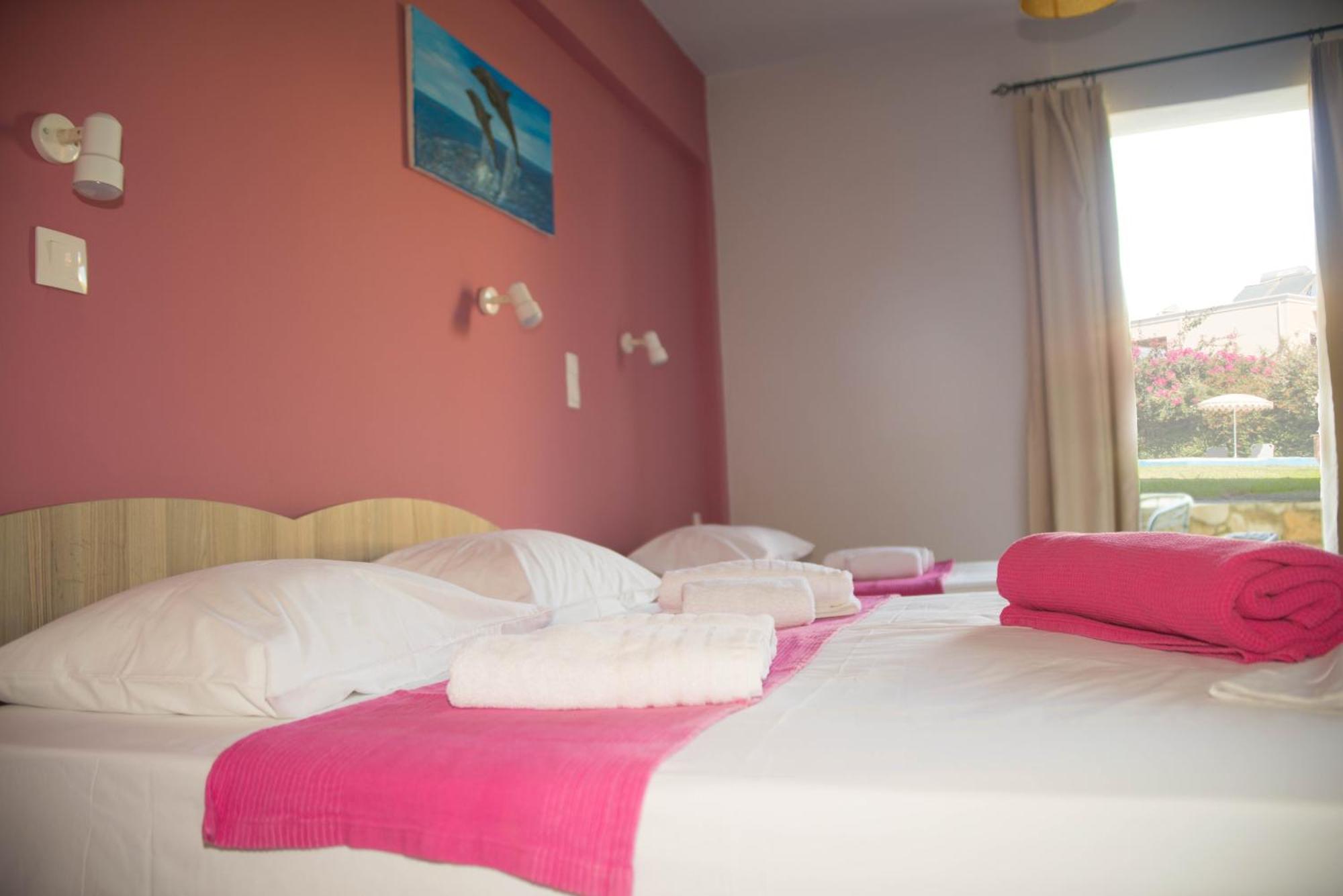 Nereides Hotel كوليمفاري المظهر الخارجي الصورة